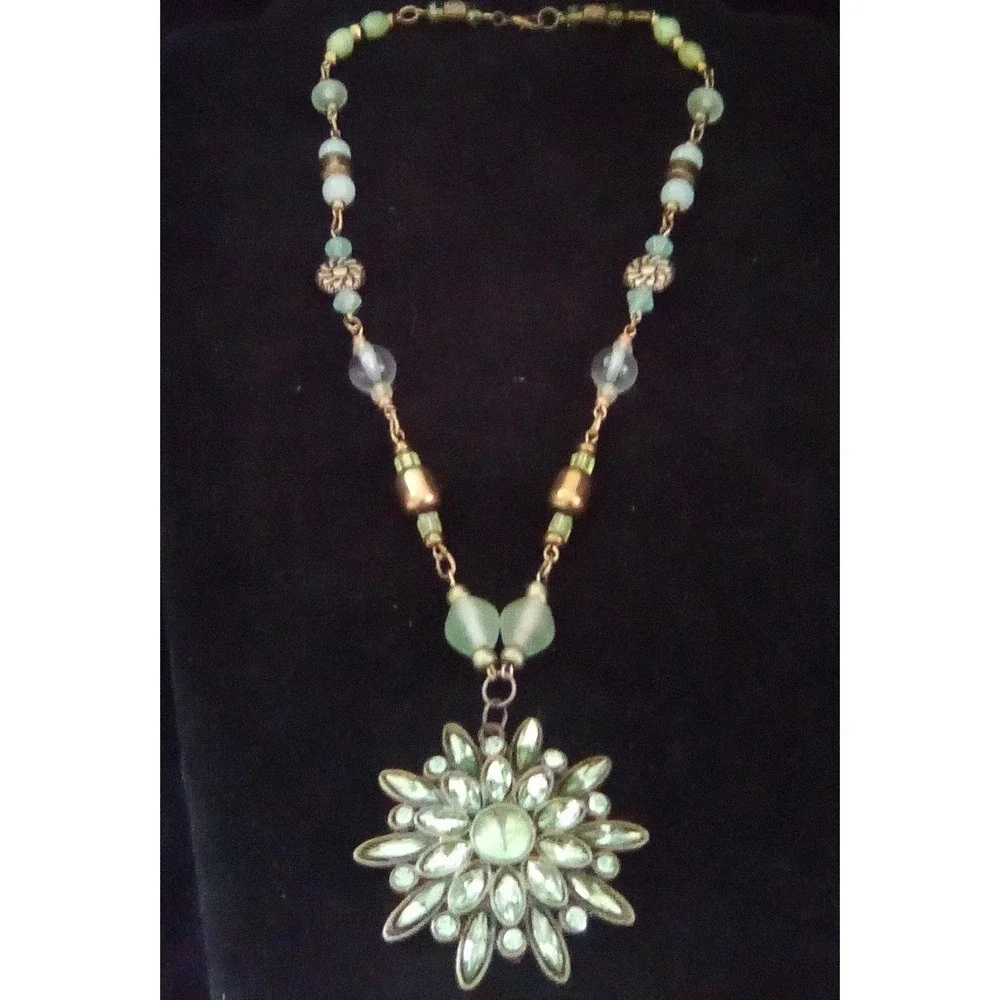 Vintage Style Green Starburst Pendant Beaded Necklace Antique Bronze Boho